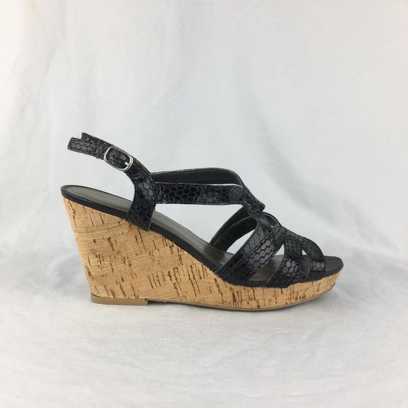 Kelly and Katie Wedge Sandal. Black Size 7 (0073) - Picture 2 of 8